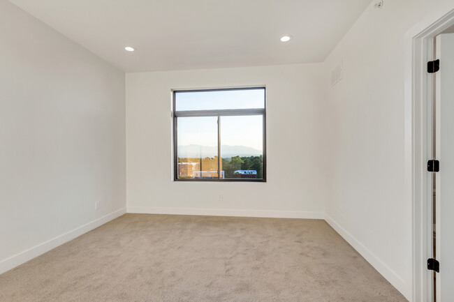 Building Photo - Shred Ready Homes
