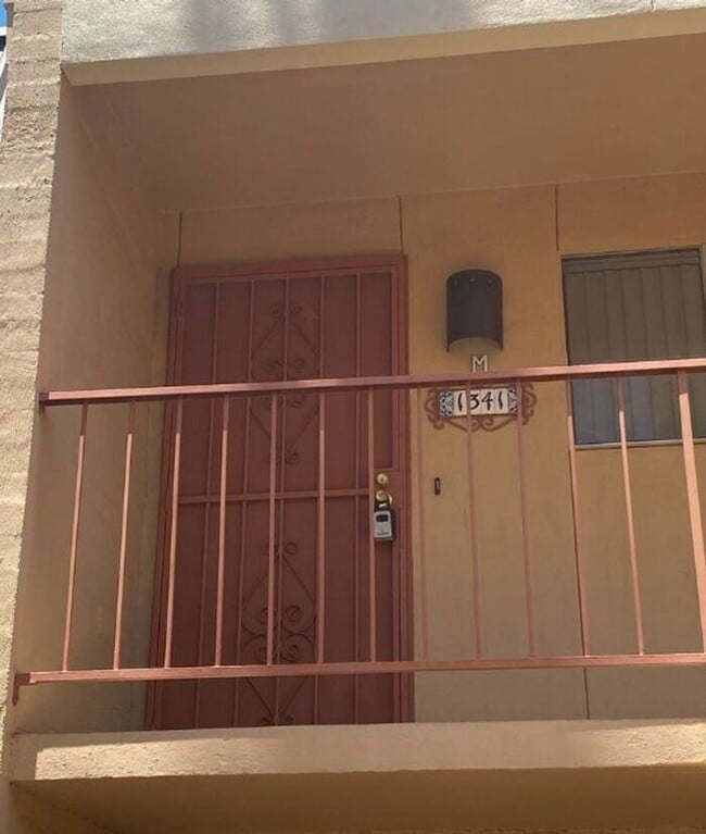 Building Photo - 1341 E Fort Lowell Rd