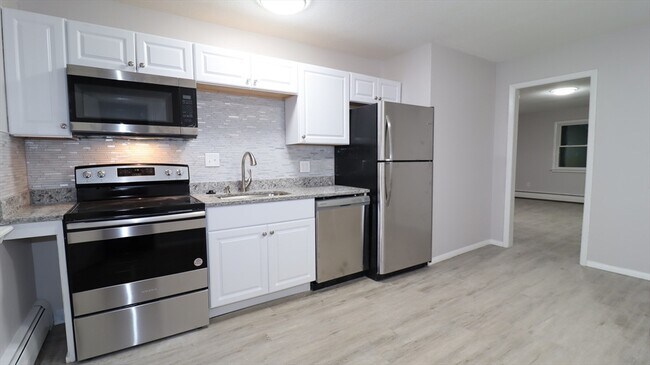 Building Photo - 139 Litchfield Pines Dr