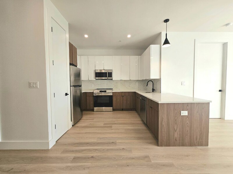 Building Photo - 19 Livingston St