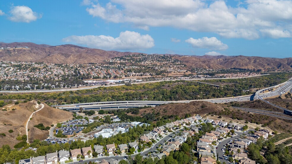Building Photo - 8755 E Garden View Dr