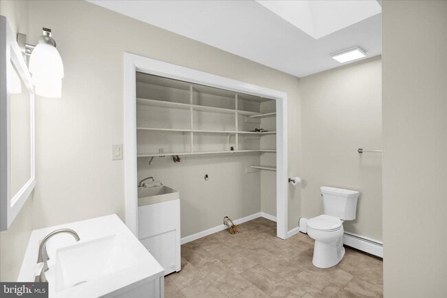 Building Photo - 1613 Shoey Rd