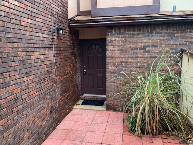 Building Photo - 9 Hidden Cove Cir