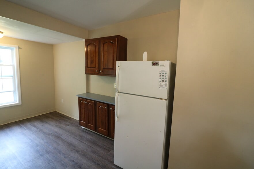 Building Photo - 1626 Summit Ln