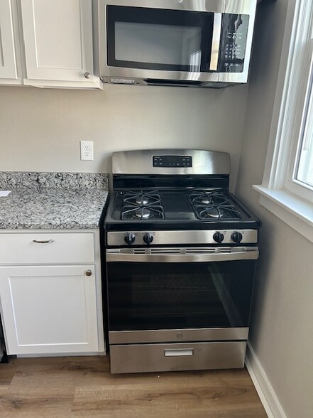 Building Photo - 1238 Church Ave