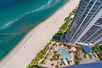 Building Photo - 18201 Collins Ave