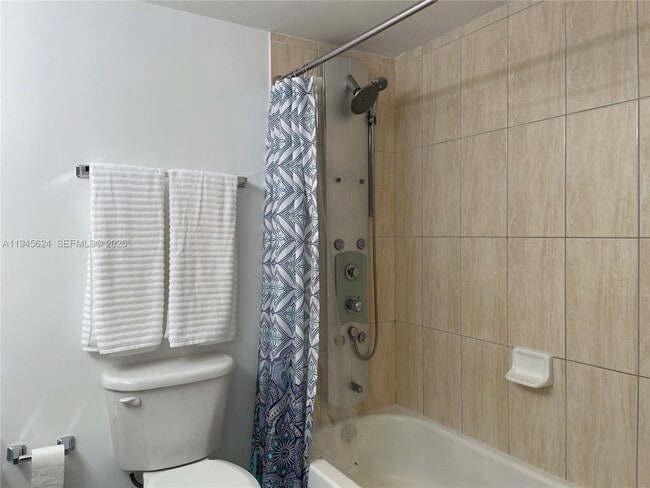 Building Photo - 1750 N Bayshore Dr