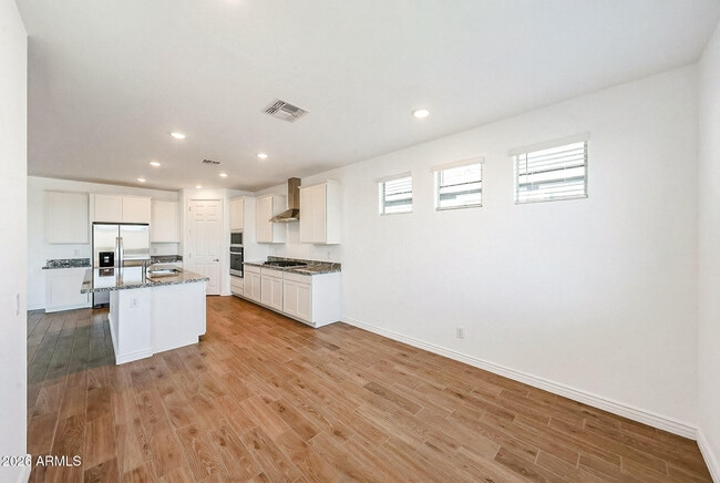 Building Photo - 14766 West Honeysuckle Dr