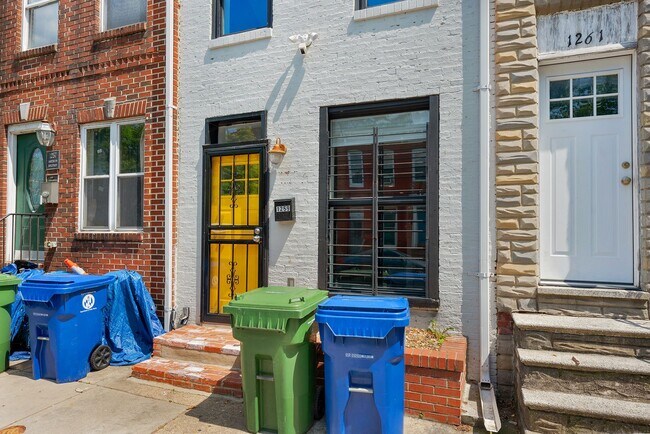 Building Photo - 1259 Washington Blvd