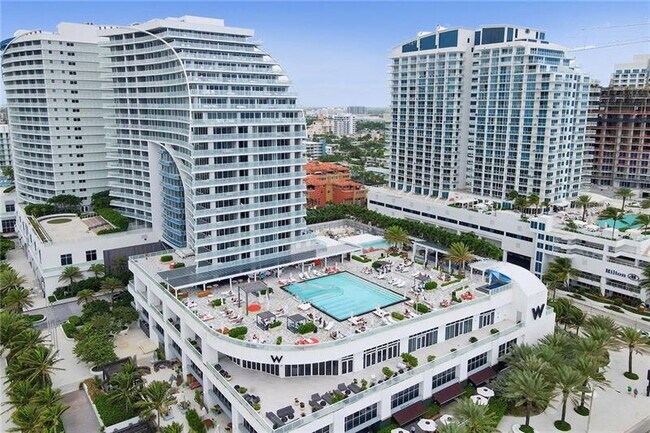 Building Photo - 3101 Bayshore Dr