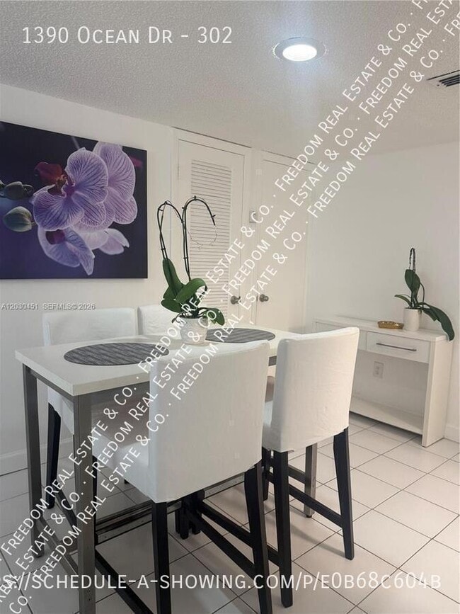 Building Photo - 1390 Ocean Dr