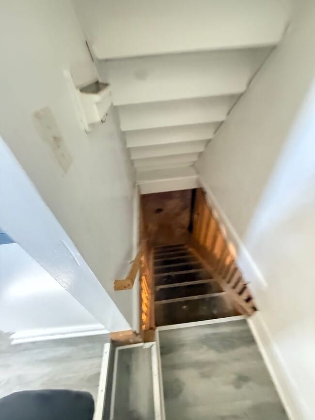 Building Photo - 3 BEDROOM HOME IN WARREN