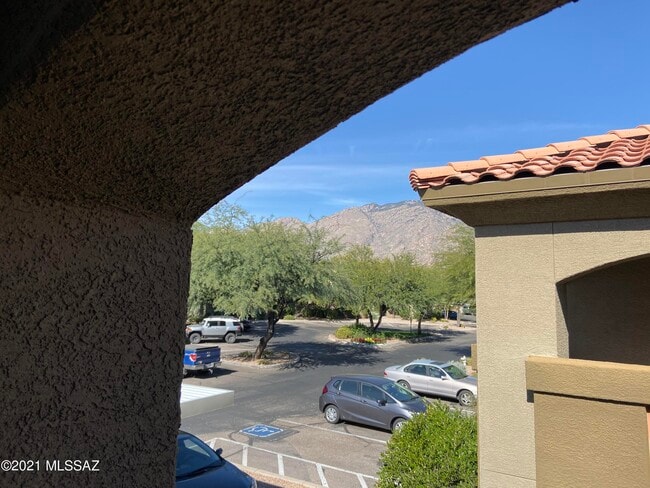 Building Photo - 5751 N Kolb Rd