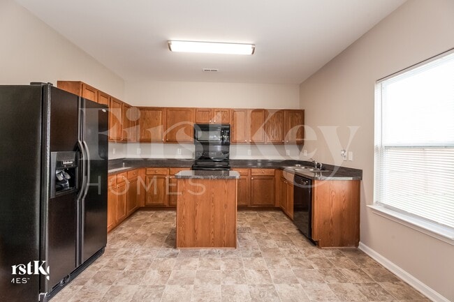 Building Photo - 1737 Larne Cir