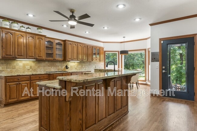 Building Photo - 1220 Renaissance Dr