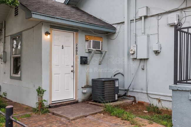 Building Photo - 2805 Bellmead Dr