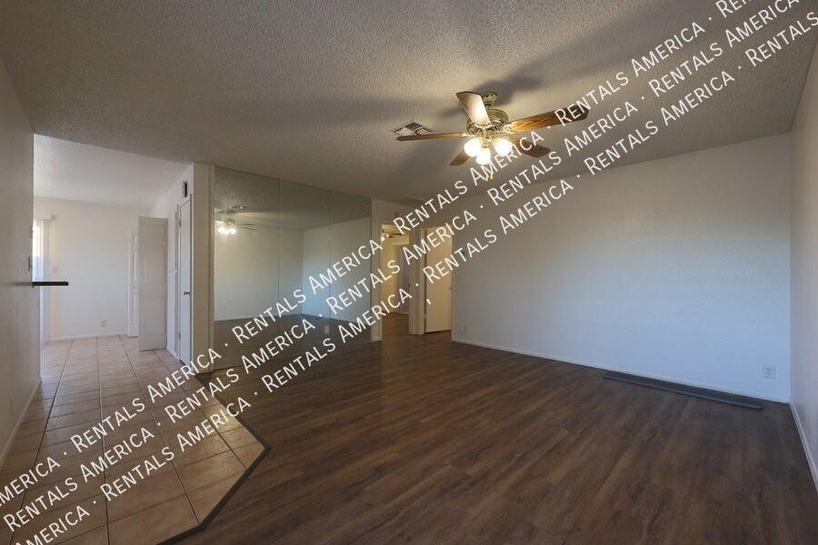 Building Photo - 9029 W Elm St