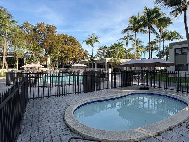 Building Photo - 7913 SW 104th St