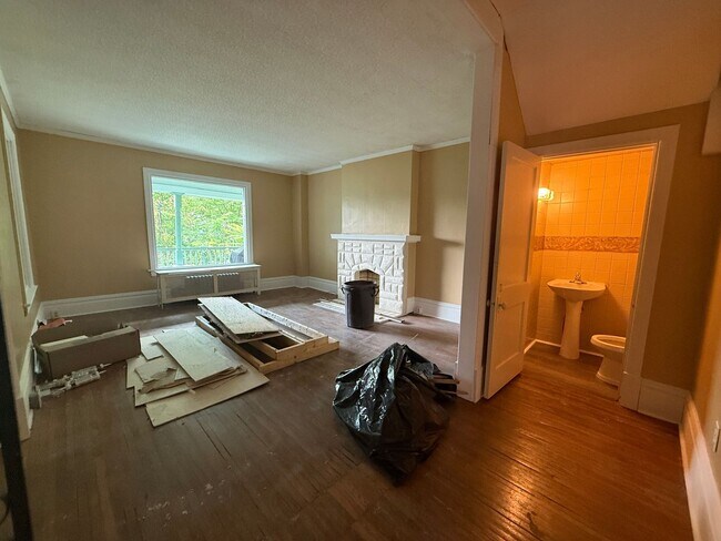 Building Photo - 425 Richwood Ave