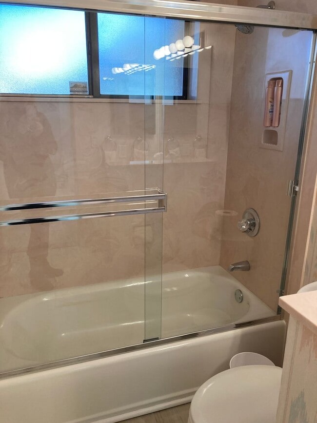 Building Photo - Gorgeous Furnished Arroyo Seco Townhouse with Fabulous Views!