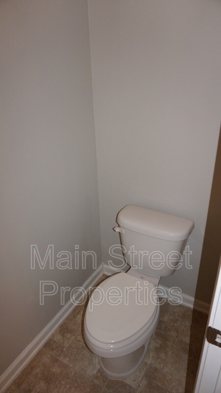 Building Photo - 2219 Waltham St