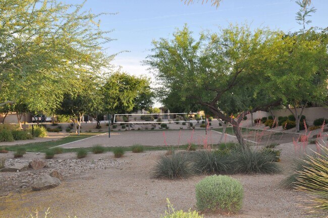 Building Photo - Stunning 5bed/3bath 2771 sq/ft Gilbert Home!