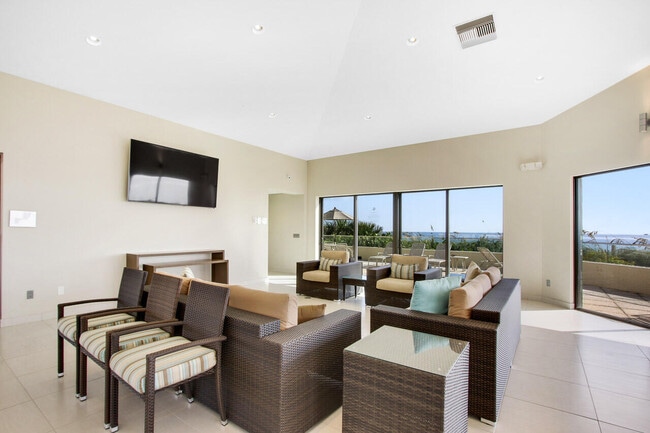 Building Photo - 5540 N Ocean Dr