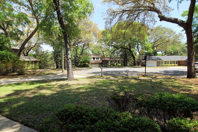 Building Photo - 18 Sherwood Rd NW