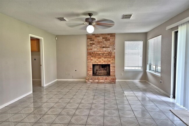 Building Photo - 9206 Prairie Trails Dr