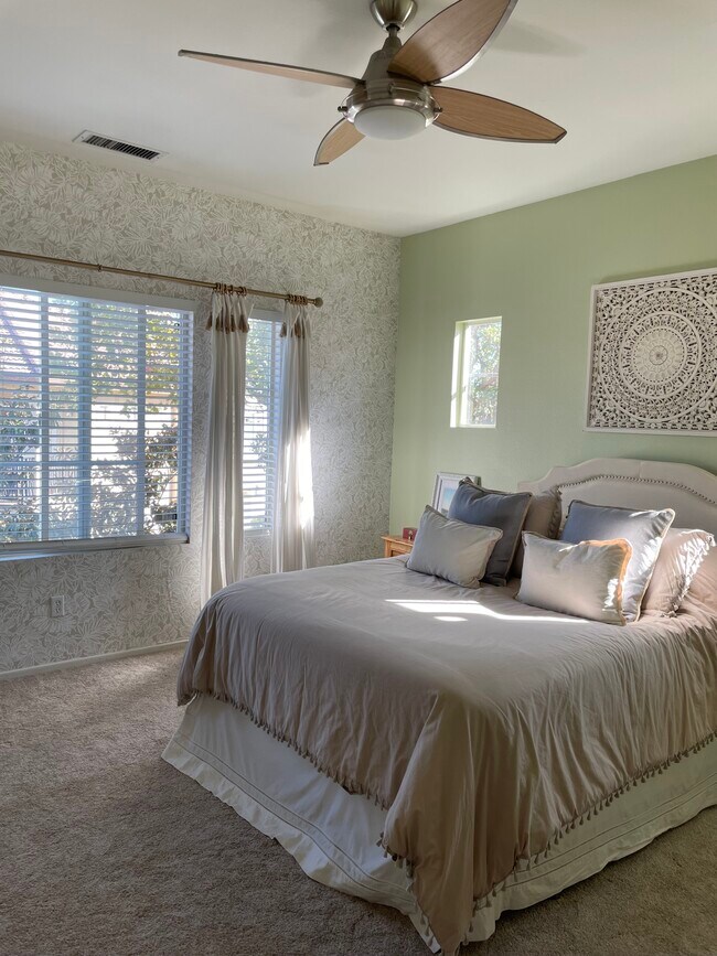 Building Photo - 28064 Dickason Dr