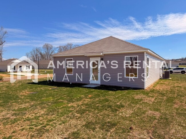 Building Photo - DEPOSIT PENDING! Sign a 13-month lease by 3/31/2026 to receive a $500 Gift Card! New Construction...