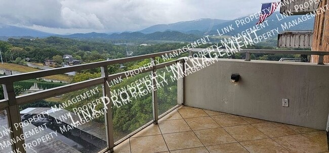 Building Photo - 1131 Stringers Ridge Rd