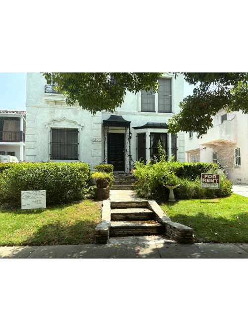 Building Photo - 1204 S Orange Grove Ave