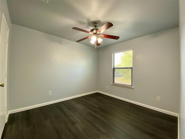 Building Photo - 13205 Sea Biscuit Dr