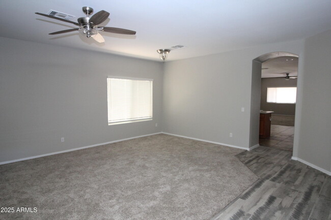 Building Photo - 8166 W Rose Garden Ln