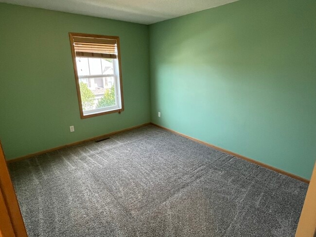 Building Photo - 348 Jolly Ln