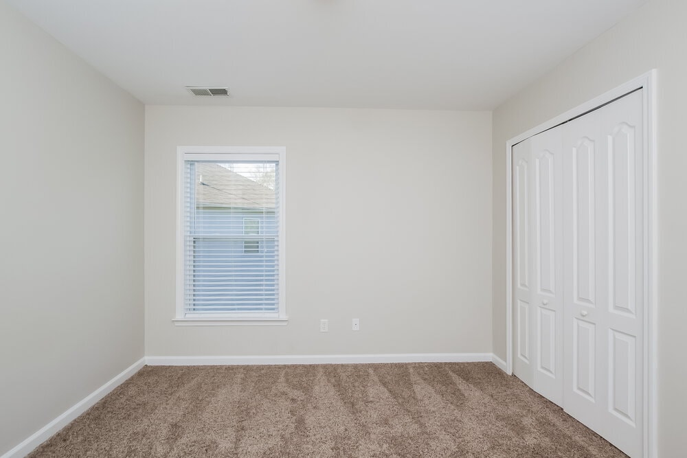 Building Photo - 3302 Southerland Ct