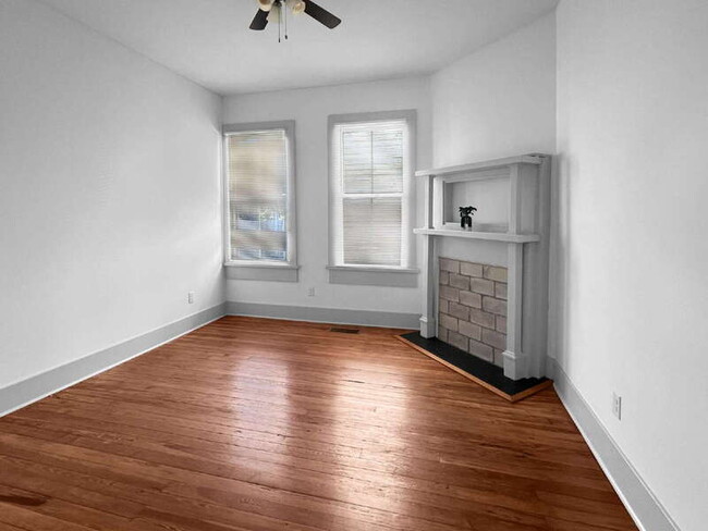 Building Photo - 310 W 42nd St