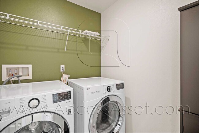 Building Photo - 41278 Winterberry St