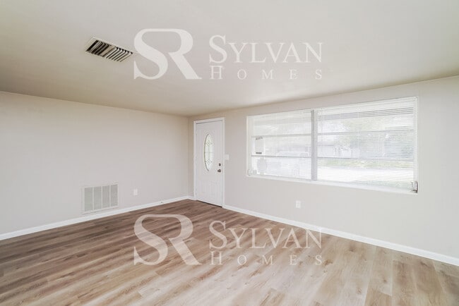 Building Photo - Lease today! No extra charge for contentment and relaxation!