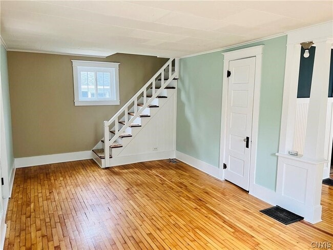 Building Photo - 1005 Gotham St