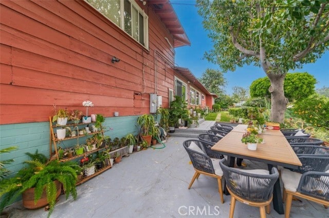 Building Photo - 2832 E Farview Ln