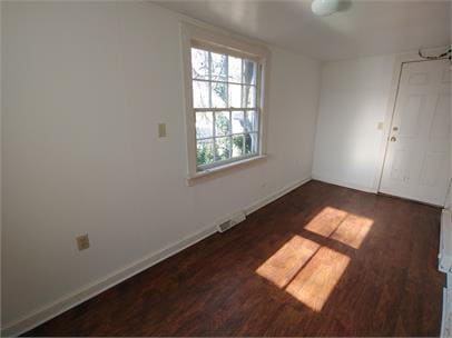 Building Photo - 2 Bedroom Duplex Near Shopping & Schools in Front Royal, VA.