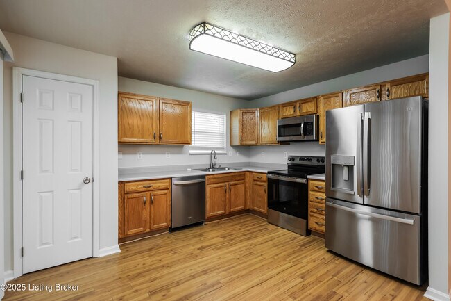 Building Photo - 534 Matterhorn Dr