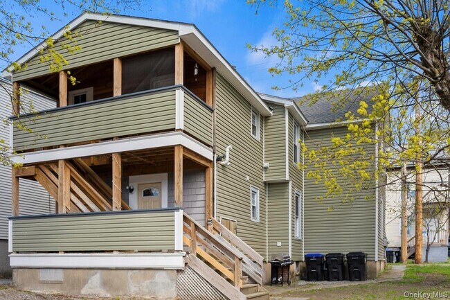 Building Photo - 51 Gifford Ave