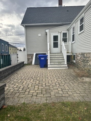 Building Photo - 19 Water St