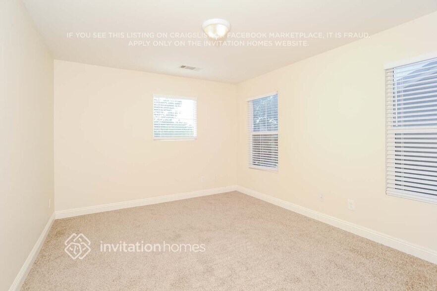 Building Photo - 43444 Hampton St