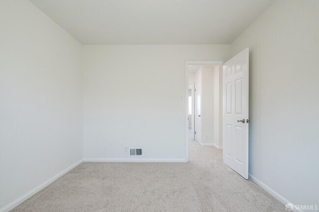 Building Photo - 97 Canyon Dr