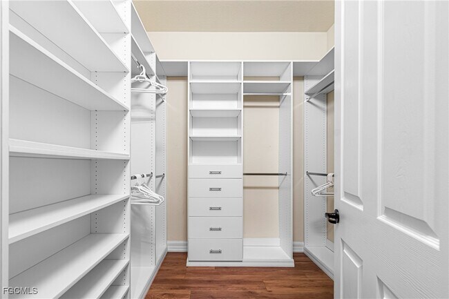 Building Photo - 11006 Longwing Dr