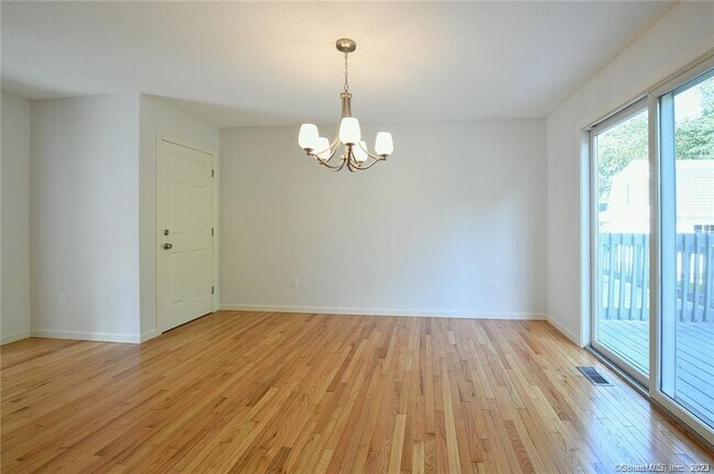 Building Photo - 14 Harold Rd